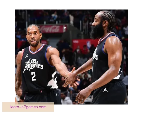 NBA焦点战再掀高潮球星对决引爆赛季走势悬念全面升级