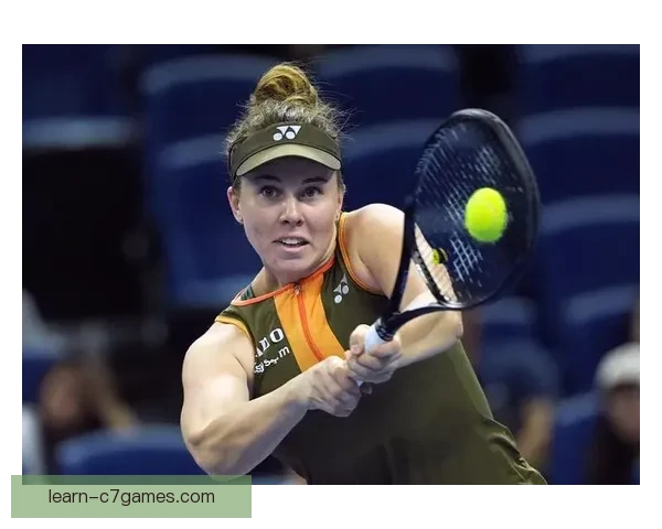 网球赛场风云再起世界顶尖选手激烈争夺年度大奖