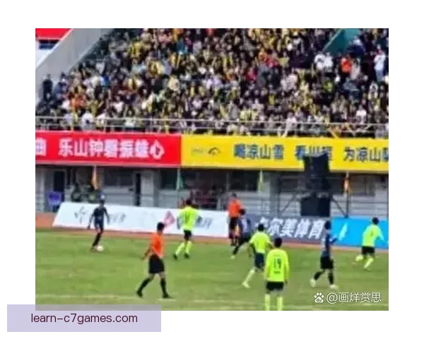 中国足球联赛迎来新赛季 众多明星球员加盟助力争冠竞争愈发激烈